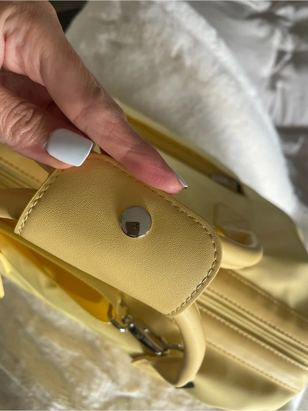 Nobl Cream butter Yellow Travel Duffel Bag with Adjustable Shoulder Strap